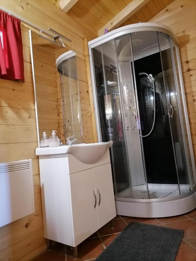 Pobegi Apartma Suzy מראה חיצוני תמונה